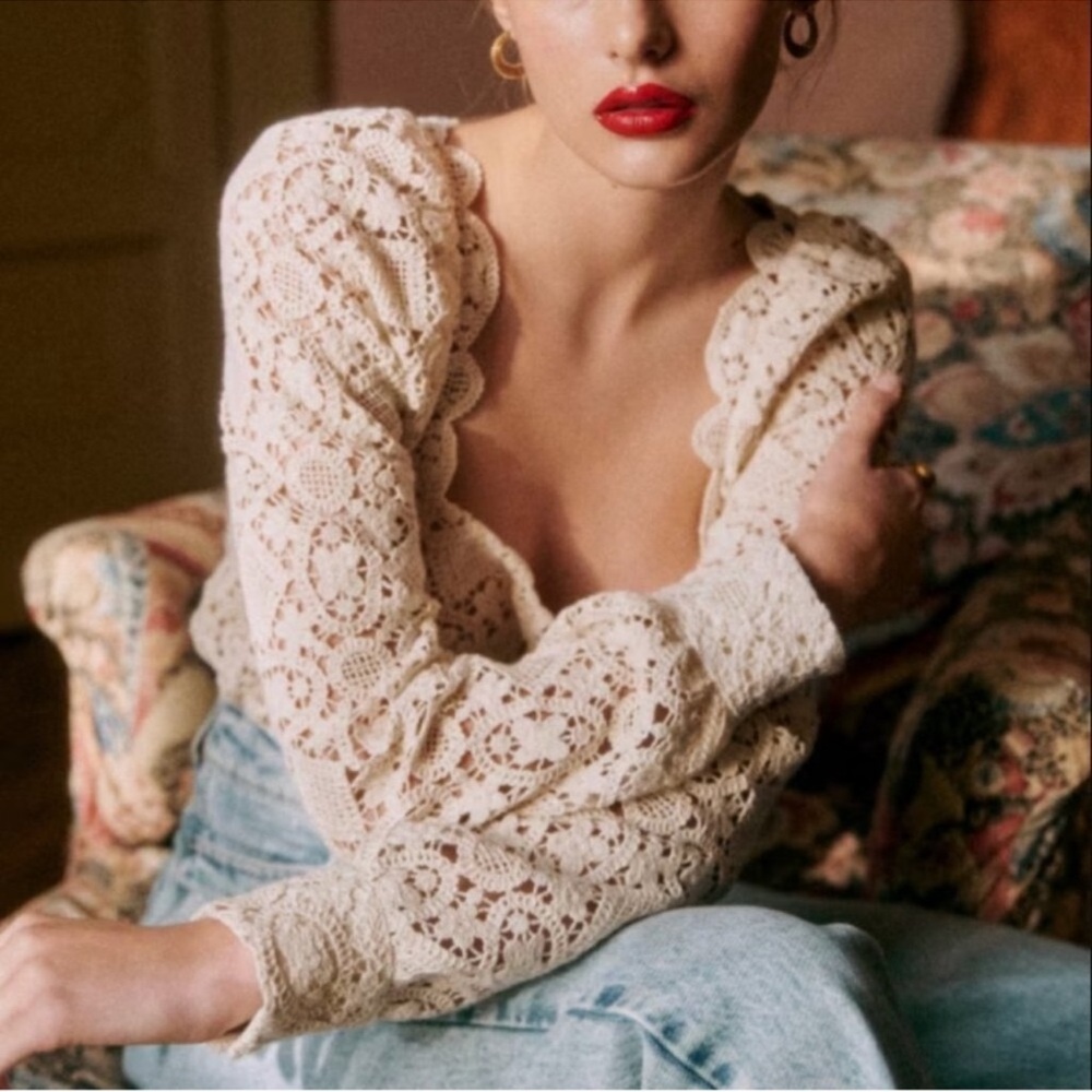 Sézane Alvere Lace Blouse - Picture 3 of 11